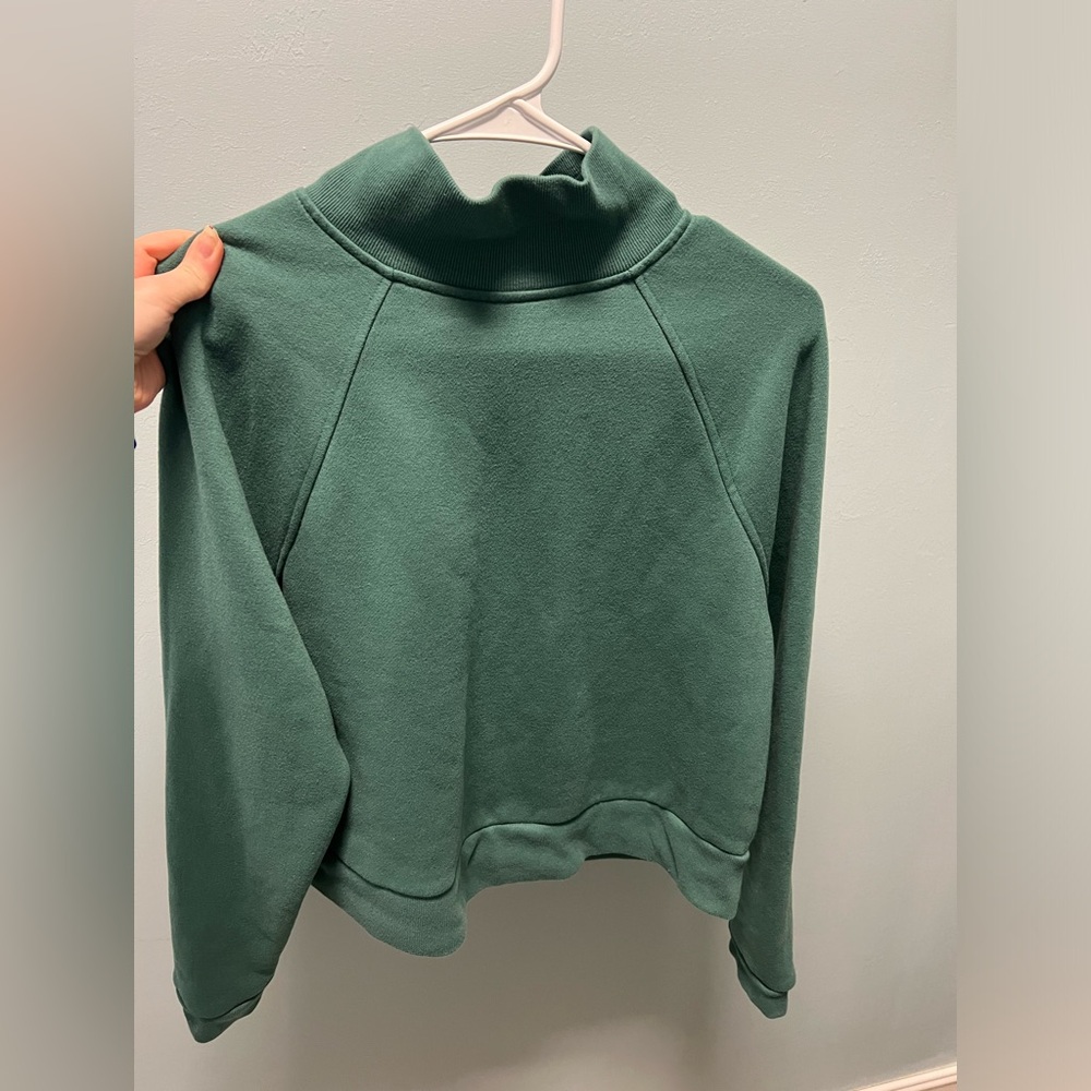 NWOT Women’s A New Day Evergreen Crewneck Sweatshirt, size medium